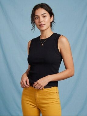 Ophelia Roe Women’s Black Ribbed Crewneck Tank - Slim Fit